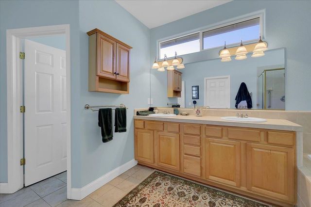 13915 Gold Country Dr, Penn Valley, CA 95946