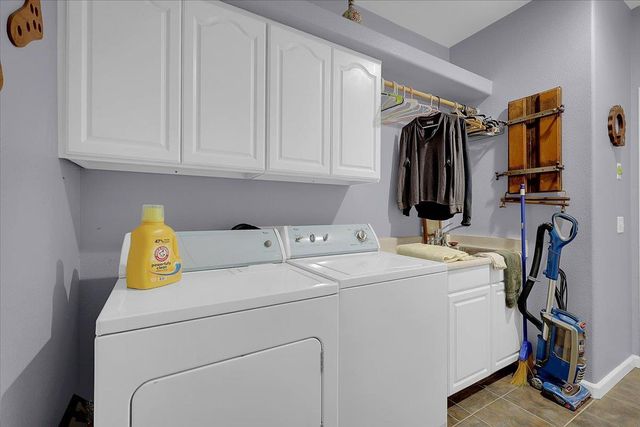 13915 Gold Country Dr, Penn Valley, CA 95946