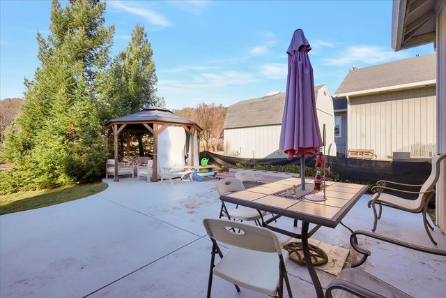 13915 Gold Country Dr, Penn Valley, CA 95946