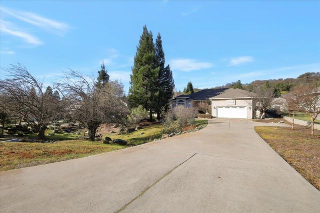 13915 Gold Country Dr, Penn Valley, CA 95946