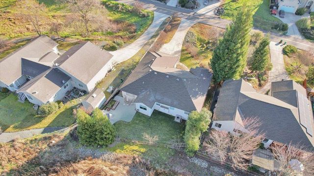 13915 Gold Country Dr, Penn Valley, CA 95946