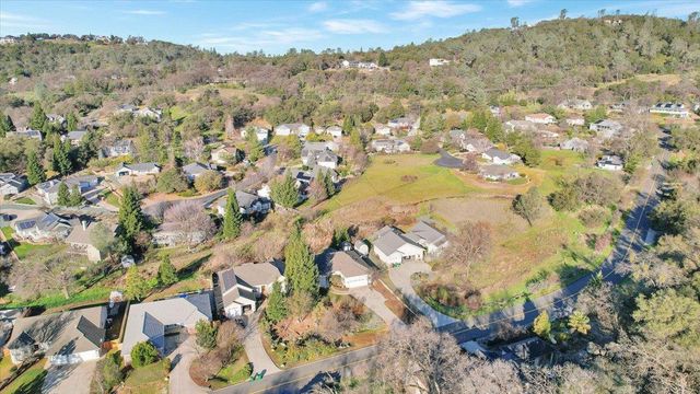 13915 Gold Country Dr, Penn Valley, CA 95946