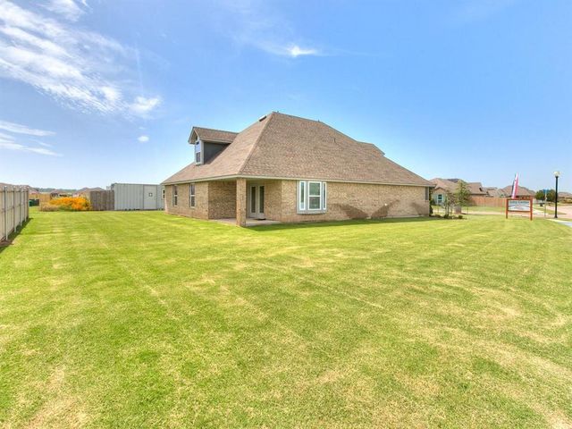 1096 SE 17th Street, Newcastle, OK 73065