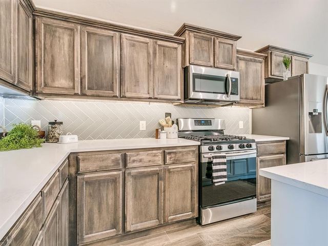 1096 SE 17th Street, Newcastle, OK 73065