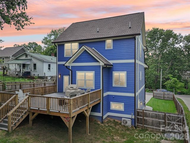 8 Apple Lane, Asheville, NC 28804