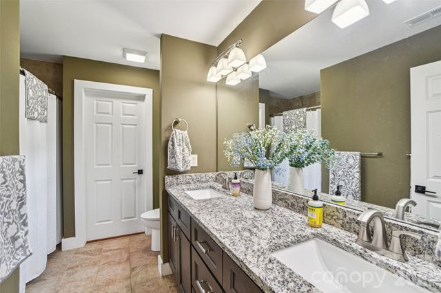 8 Apple Lane, Asheville, NC 28804