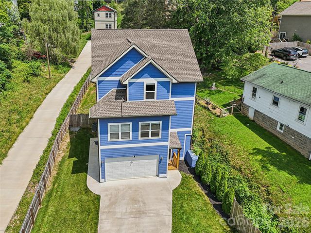 8 Apple Lane, Asheville, NC 28804