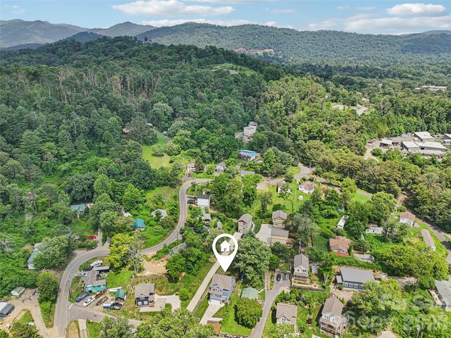 8 Apple Lane, Asheville, NC 28804