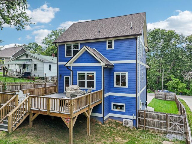 8 Apple Lane, Asheville, NC 28804