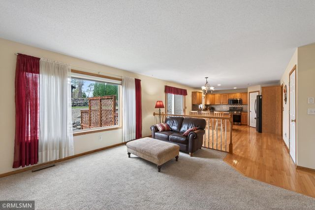 8549 Woodland Curve, Saint Bonifacius, MN 55375