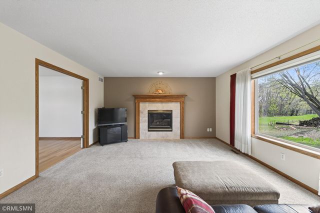 8549 Woodland Curve, Saint Bonifacius, MN 55375