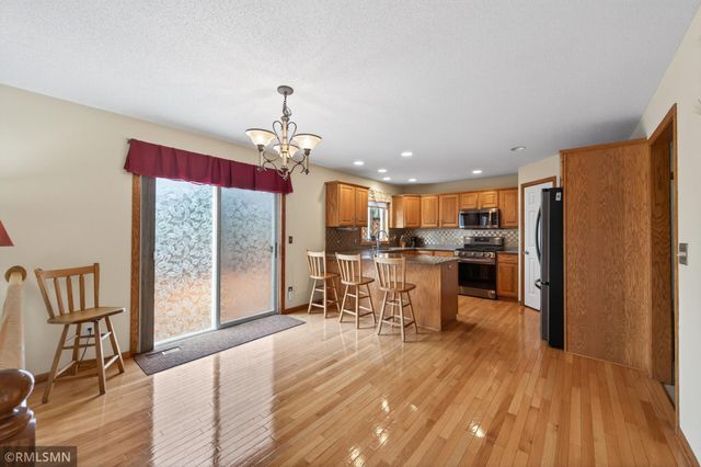 8549 Woodland Curve, Saint Bonifacius, MN 55375