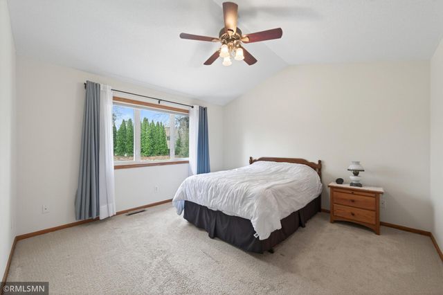 8549 Woodland Curve, Saint Bonifacius, MN 55375