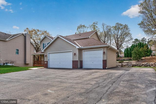 8549 Woodland Curve, Saint Bonifacius, MN 55375