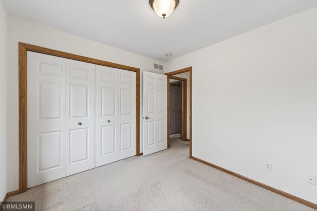 8549 Woodland Curve, Saint Bonifacius, MN 55375