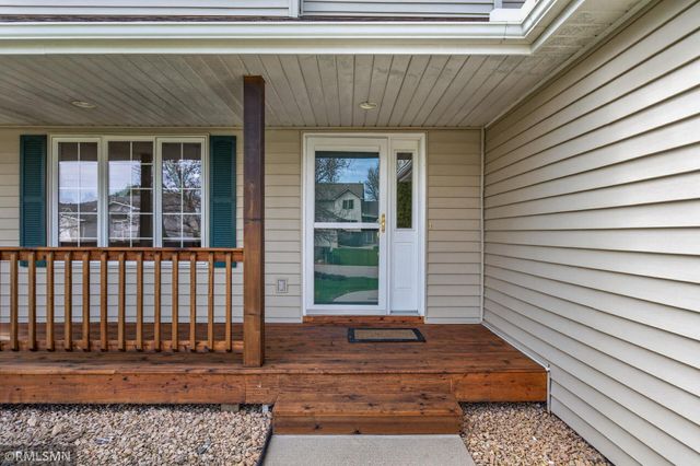 8549 Woodland Curve, Saint Bonifacius, MN 55375