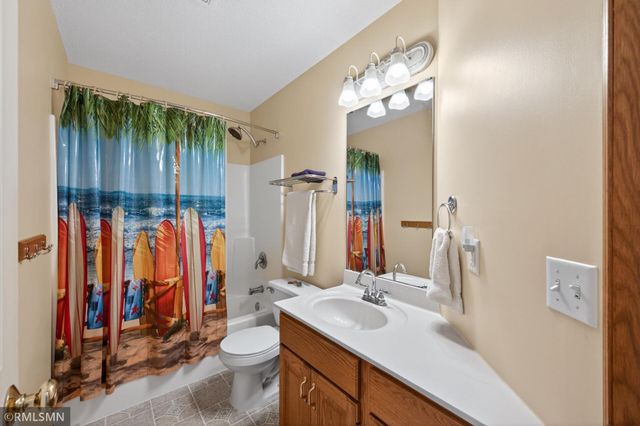 8549 Woodland Curve, Saint Bonifacius, MN 55375