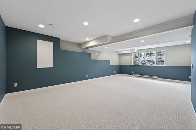 8549 Woodland Curve, Saint Bonifacius, MN 55375