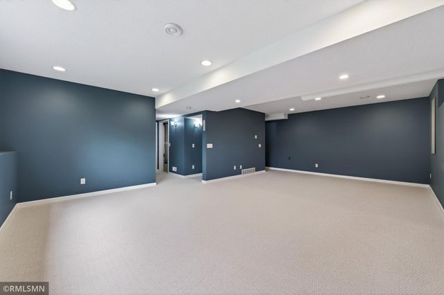 8549 Woodland Curve, Saint Bonifacius, MN 55375