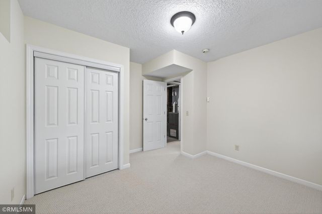 8549 Woodland Curve, Saint Bonifacius, MN 55375