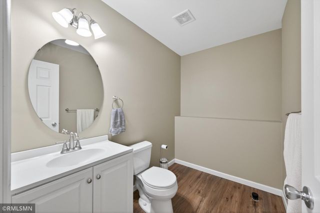 8549 Woodland Curve, Saint Bonifacius, MN 55375