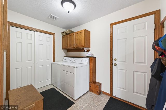 8549 Woodland Curve, Saint Bonifacius, MN 55375