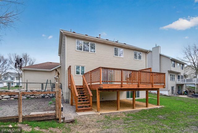 8549 Woodland Curve, Saint Bonifacius, MN 55375