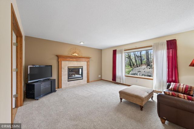 8549 Woodland Curve, Saint Bonifacius, MN 55375