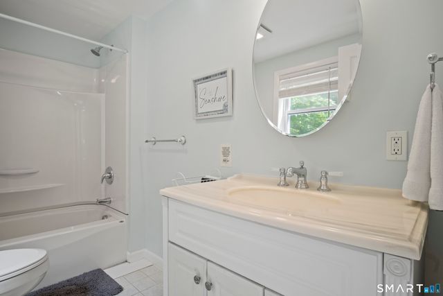 15 Lexington Avenue, Norwich, CT 06360