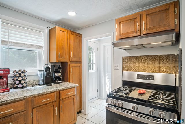 15 Lexington Avenue, Norwich, CT 06360