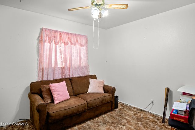 1835 E Madrid Avenue, Las Cruces, NM 88001