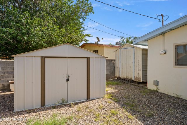 1835 E Madrid Avenue, Las Cruces, NM 88001