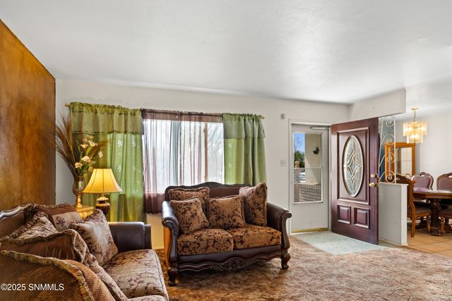 1835 E Madrid Avenue, Las Cruces, NM 88001