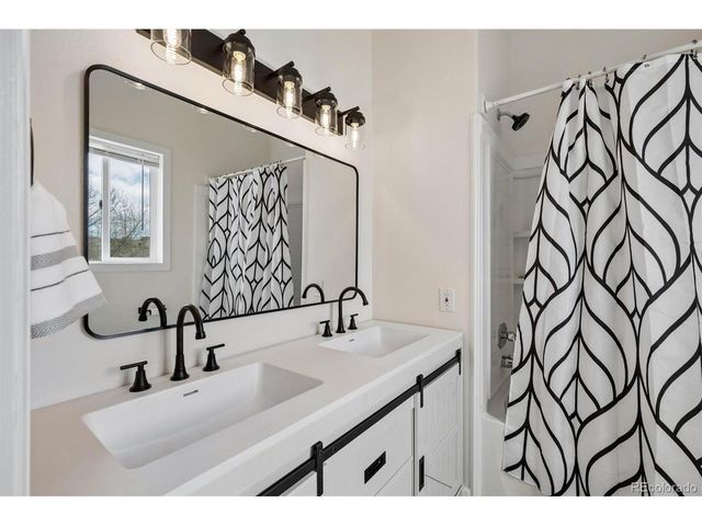 7781 Shenandoah Dr, Elizabeth, CO 80107