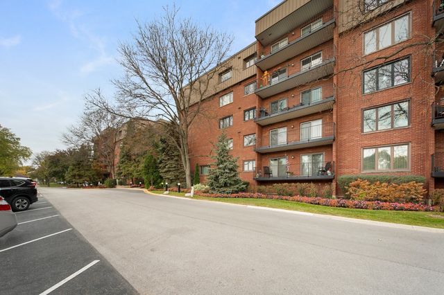 127 Acacia Circle 304, Indian Head Park, IL 60525