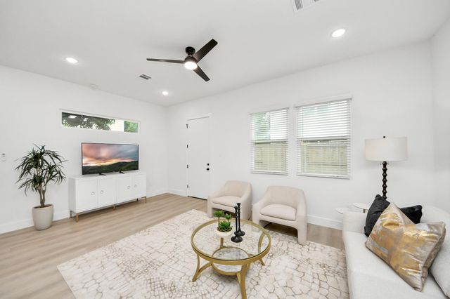 9435 Arledge Street, Houston, TX 77075