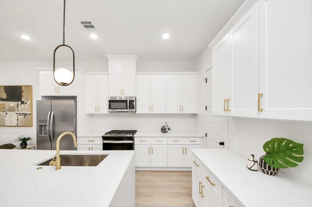 9435 Arledge Street, Houston, TX 77075