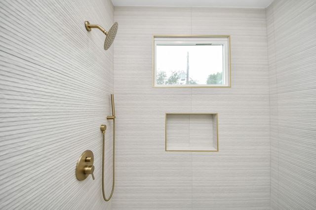 9435 Arledge Street, Houston, TX 77075