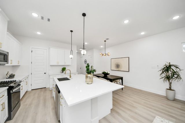 9435 Arledge Street, Houston, TX 77075