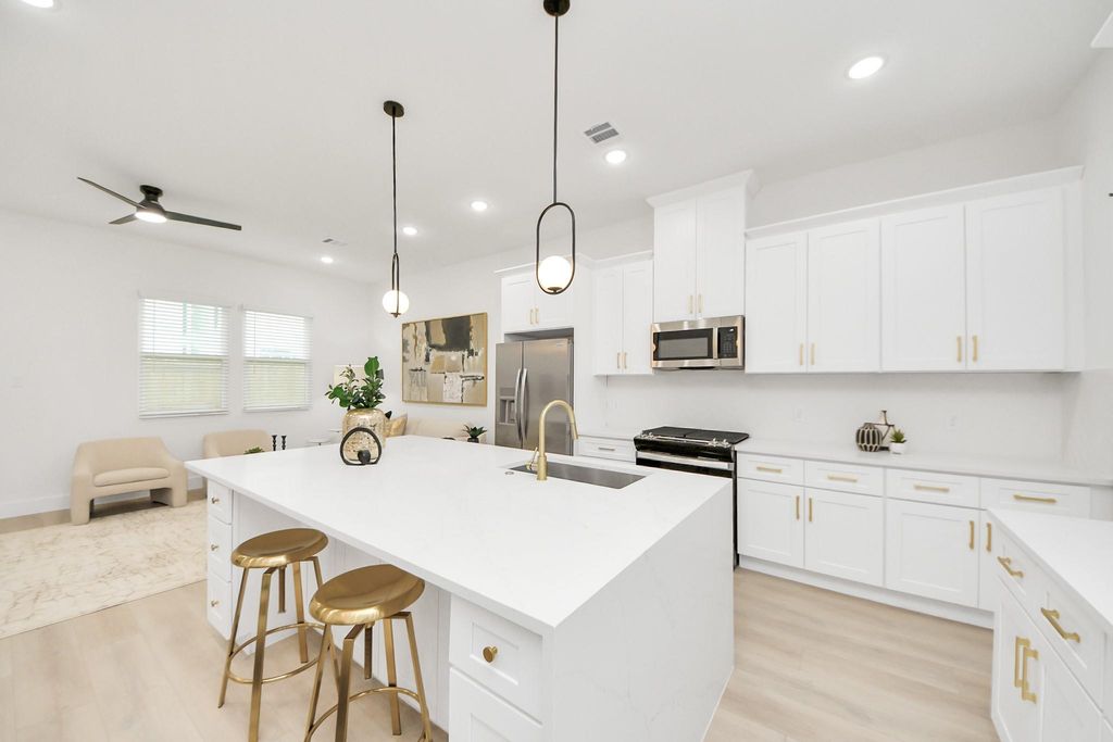 9435 Arledge Street, Houston, TX 77075