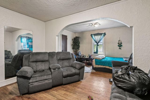456 Buchanan Street NE, Minneapolis, MN 55413