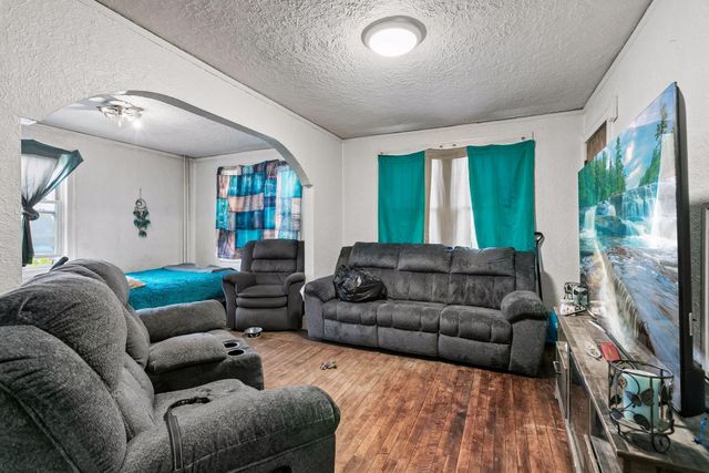 456 Buchanan Street NE, Minneapolis, MN 55413