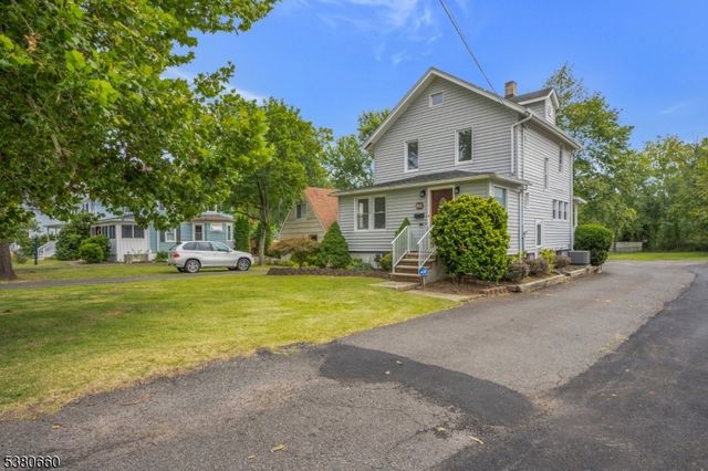 85 Greenbrook Rd, Green Brook Twp., NJ 08812