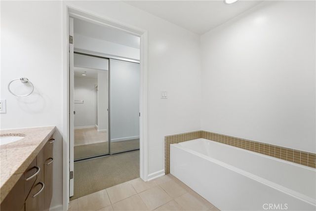250 N First Street 329, Burbank, CA 91502