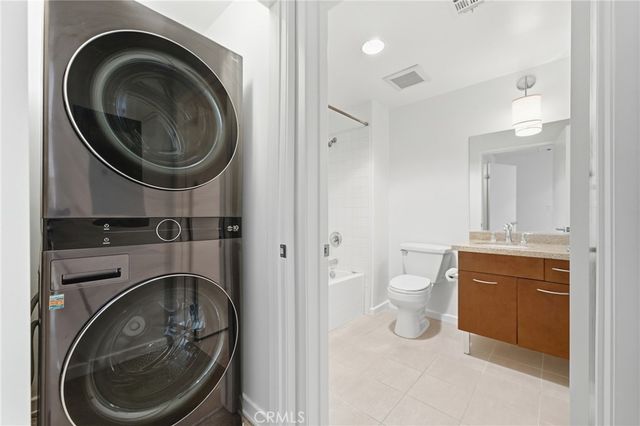 250 N First Street 329, Burbank, CA 91502
