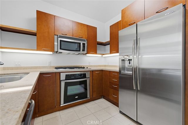 250 N First Street 329, Burbank, CA 91502