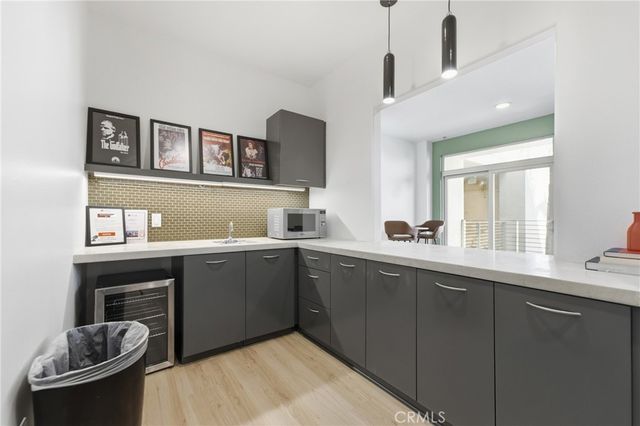 250 N First Street 329, Burbank, CA 91502