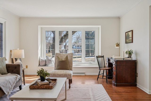 3220 W Chateau COURT, Mequon, WI 53092