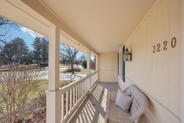 3220 W Chateau COURT, Mequon, WI 53092