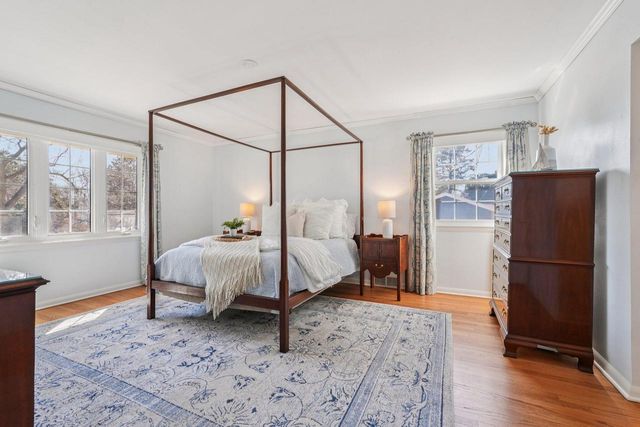 3220 W Chateau COURT, Mequon, WI 53092